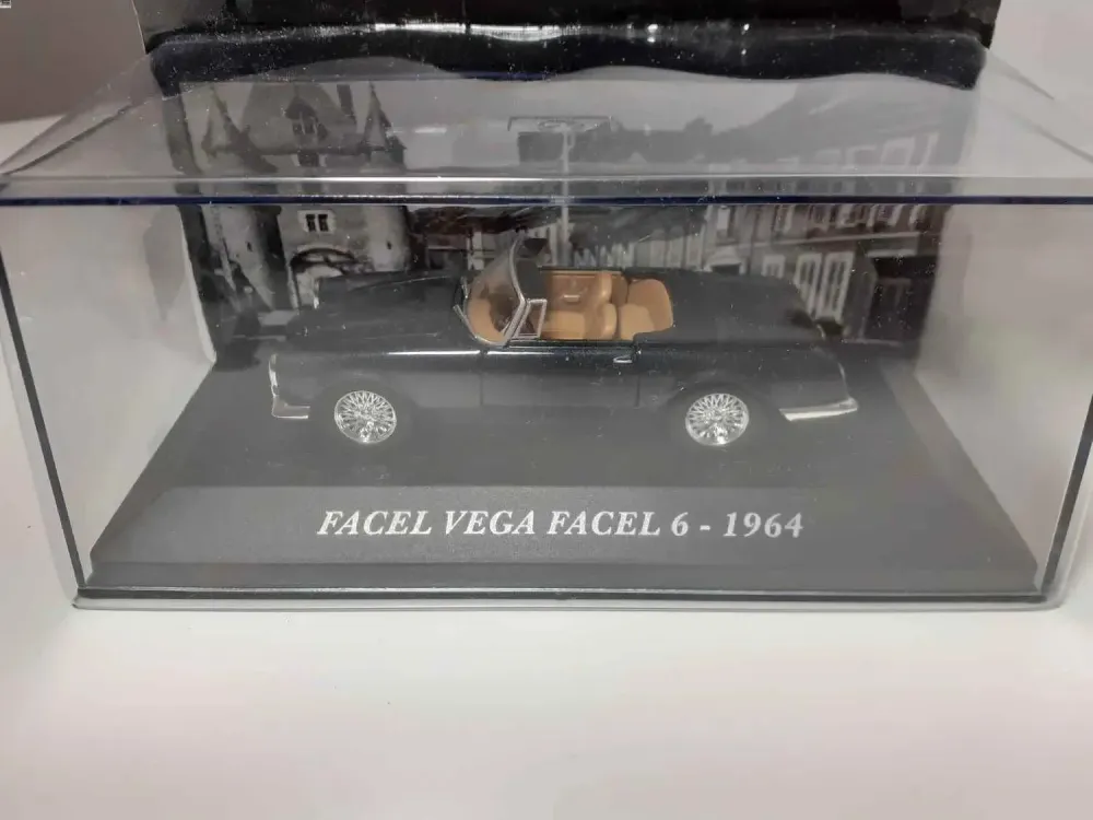 Facel Vega Facel 6 decappottabile grigio scuro del 1964