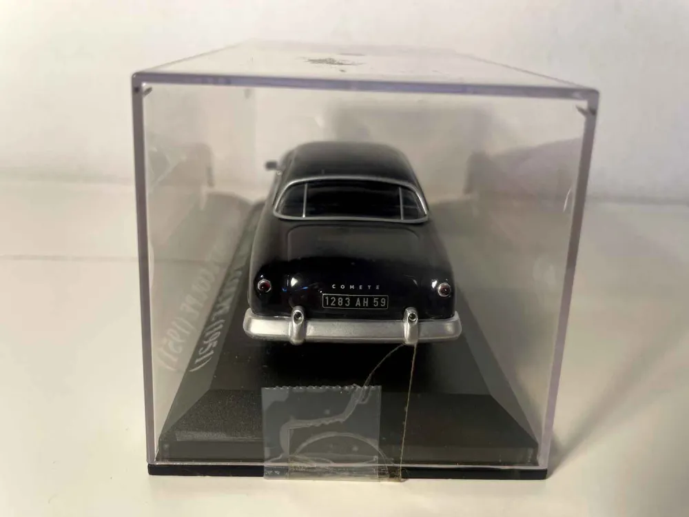 Ford Comet Coupé blu scuro del 1951