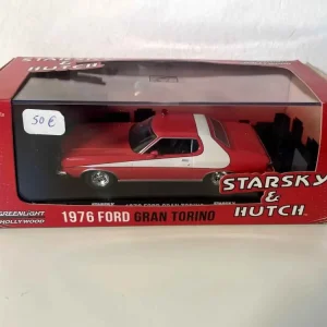 Ford Gran Torino rossa e bianca del 1976 (l'auto di Starky e Hutch)