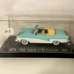 Ford Taunus 17M decappottabile del 1957 azzurro e bianco (riferimento Solido 4575)
