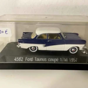 Ford Taunus Coupe 17M blu e bianco del 1957 (numero di parte Solido 4582) SENZA scatola di cartone