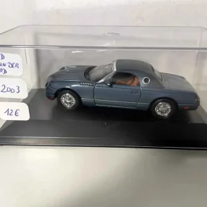Ford Thunderbird blu scuro del 2003 (auto americana) - scatola plexiglas