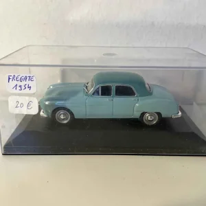 Fregata verde Renault (2 colori di verde) del 1954
