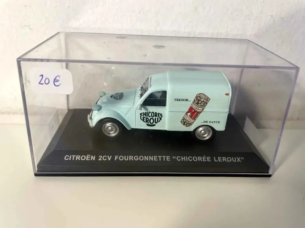 Furgone Citroën 2CV azzurro pallido con pubblicità CHICOREE LEROUX
