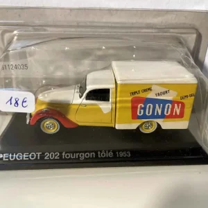 Furgone Peugeot 202 giallo e bianco del 1953 (con pubblicità Gonon)