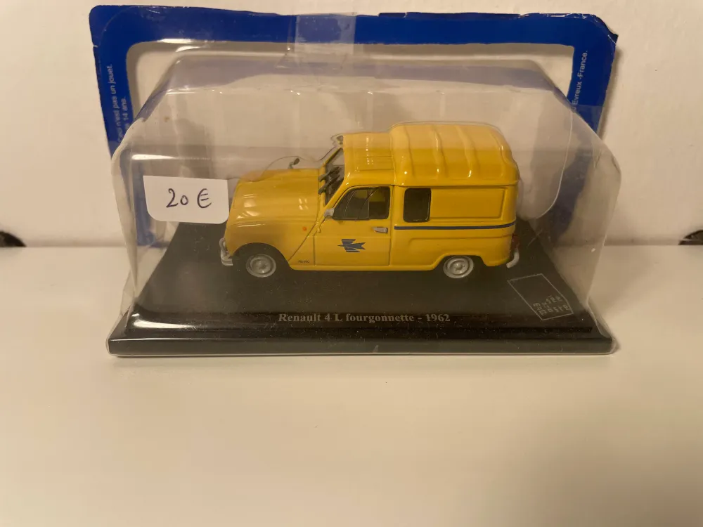 Furgone Renault 4L giallo del 1962, La Poste - PTT