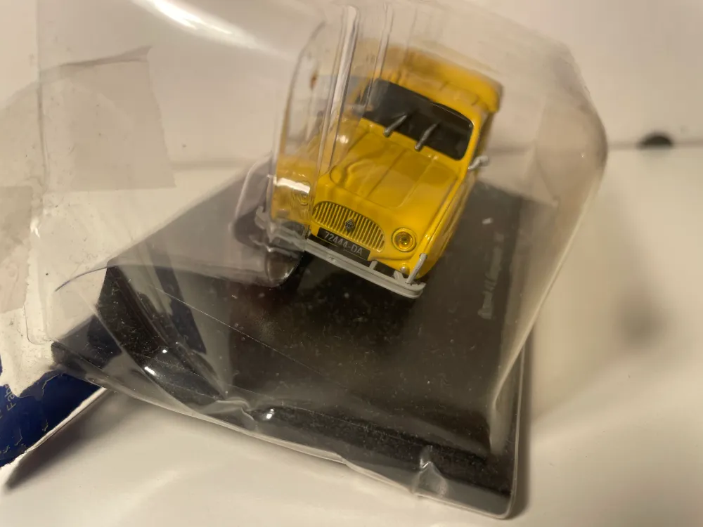 Furgone Renault 4L giallo del 1962, La Poste - PTT