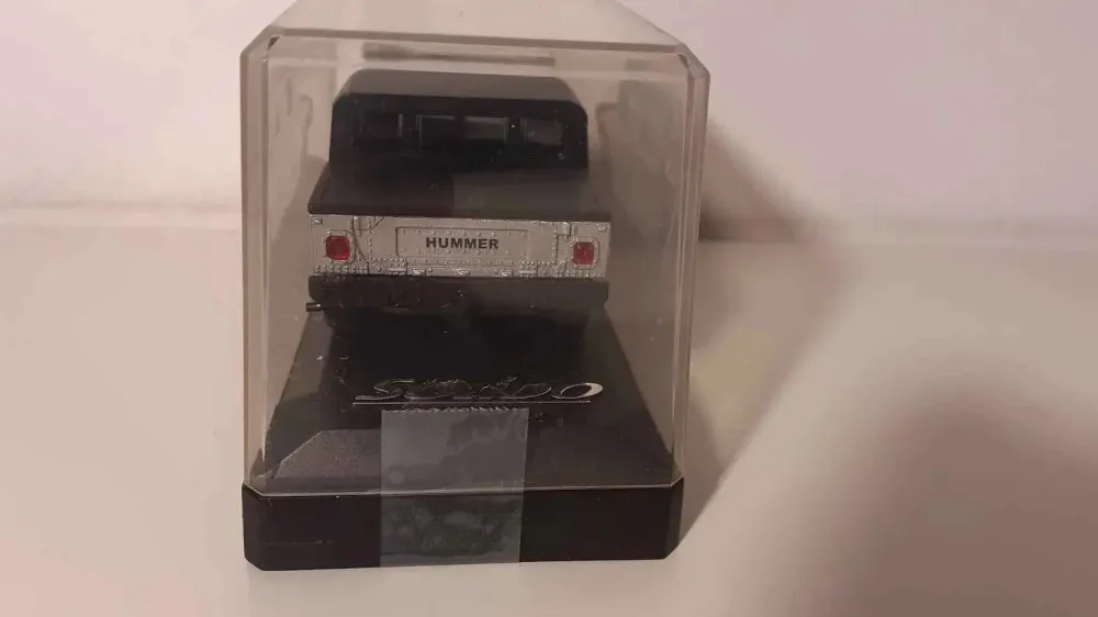 Grey Hummer (riferimento Solido 15104)