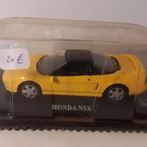 Honda NSX gialla