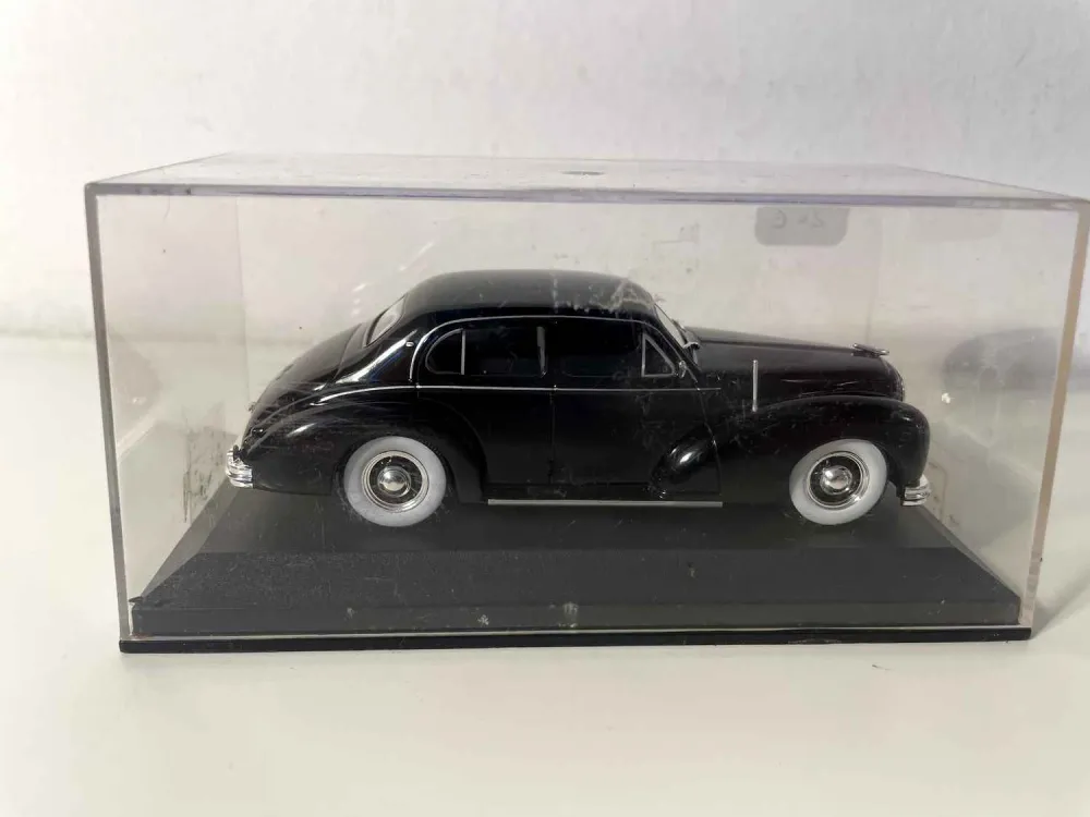 Hotchkiss Anjou nero del 1950 (scatola piccola)