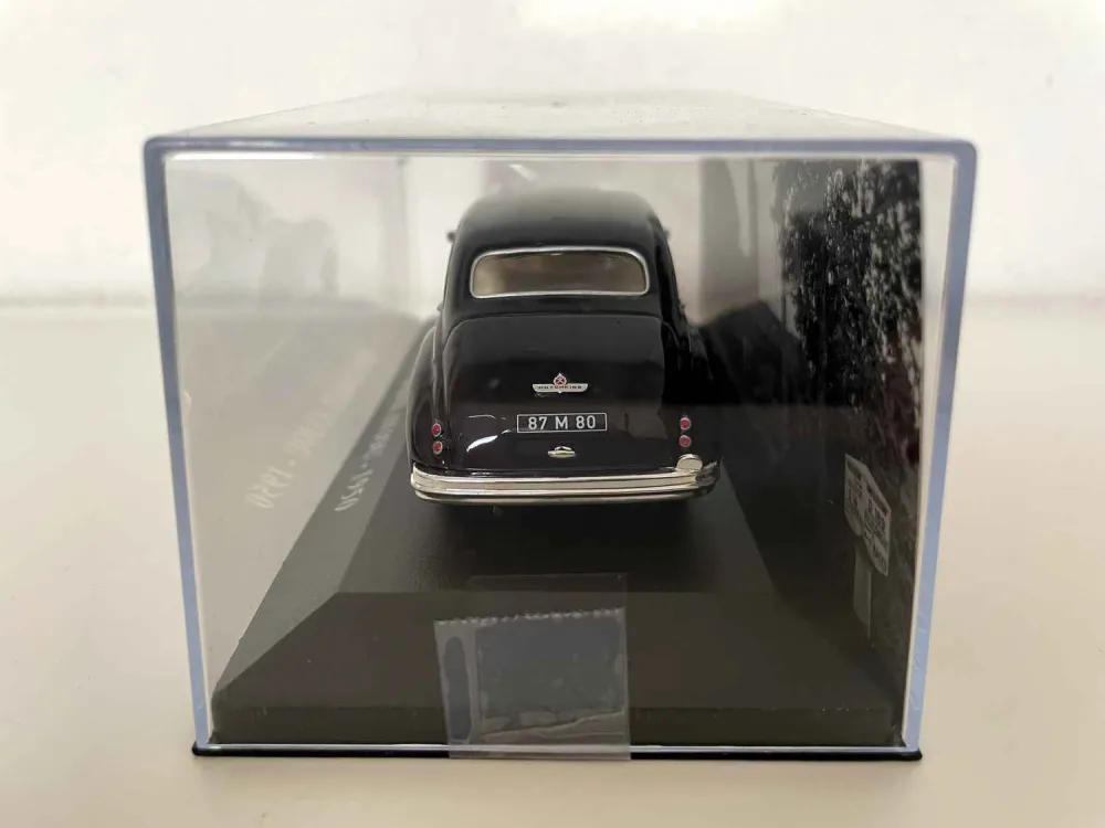 Hotchkiss Anjou nero del 1950 (scatola grande)