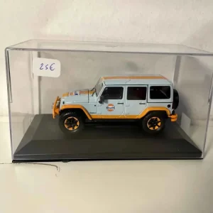 Jeep Wrangler 2015 nei colori GULF (blu e arancione)