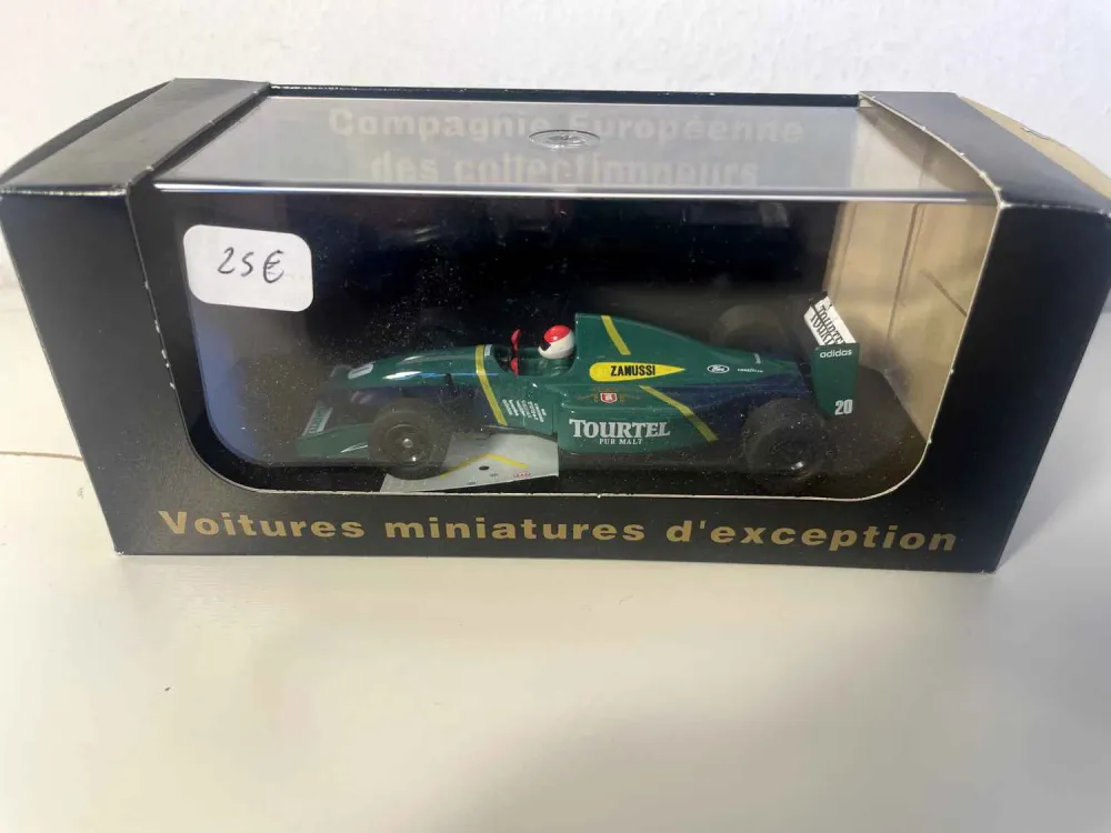 Larousse verte numero 20 (Formula 1) - collezione "auto miniatura eccezionali"