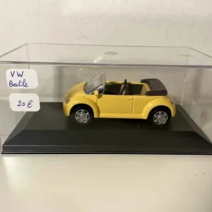 Maggiolino Volkswagen giallo