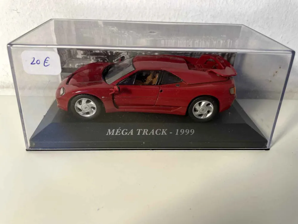 Mega Track rosso scuro del 1999