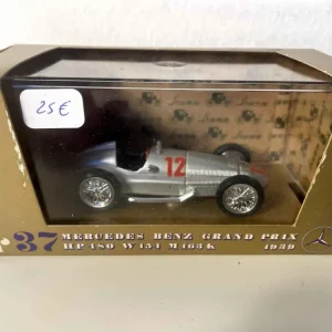Mercedes Benz Grand Prix HP480 W 154 M 163 K del 1939 grigia numero 12 - auto da corsa (Brumm R37)