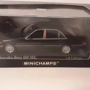 Mercedes-Benz 600 SEL nera del 1991 (riferimento MINICHAMPS 400 035400)