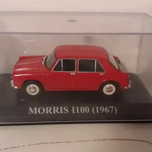 Morris 1100 rossa del 1967