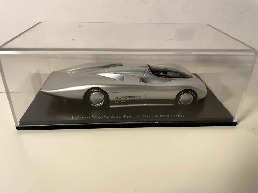 Oldsmobile érotech Long Tail Quad 4 doppio turbo grigio (AJ Foyt Record del miglio volante 267,36 MPH dal 1987