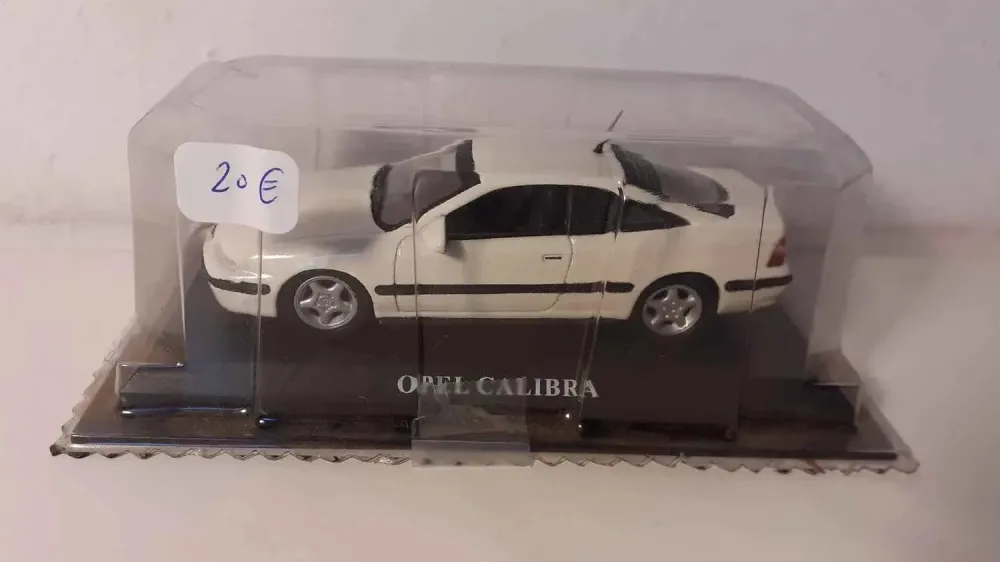 Opel Calibra bianco/crema