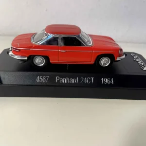 Panhard 24CT rossa del 1964 (riferimento Solido 4567)