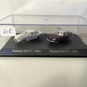 Panhard 24 CT bianca del 1964 + Panhard 24 CT viola del 1963 (scala HO)