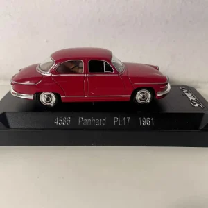 Panhard PL 17 bordeaux del 1961 (riferimento Solido 4586)