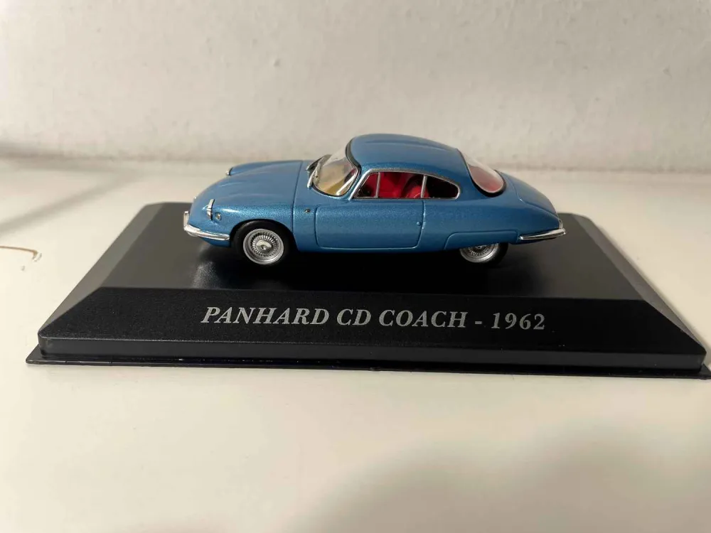 Panhard CD Coach blu del 1962