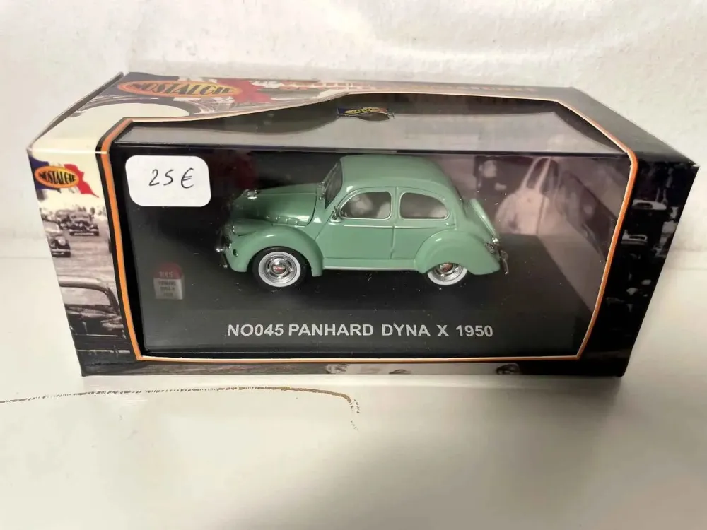 Panhard Dyna X 190 verde (riferimento n. 045)