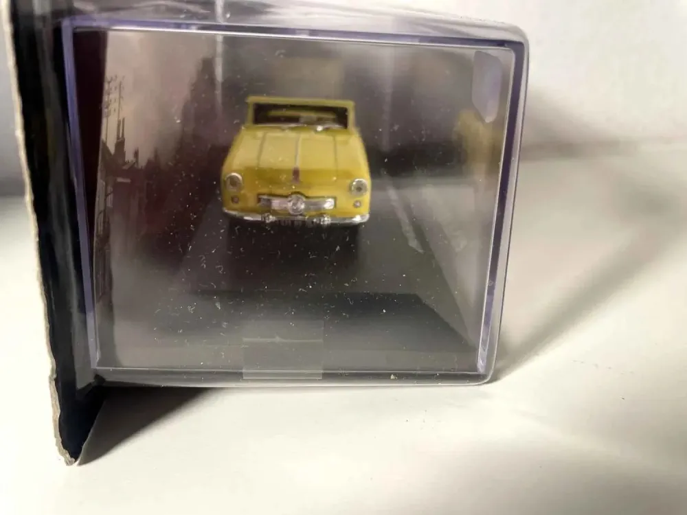 Panhard Dyna Junior giallo
