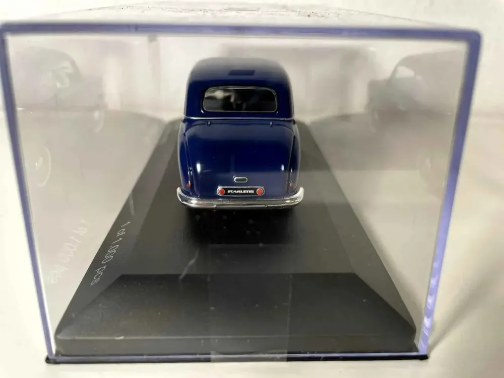 Panhard Scarlette blu del 1953