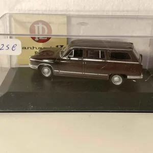 Panhard PL 17 station wagon marrone del 1964 - N°1