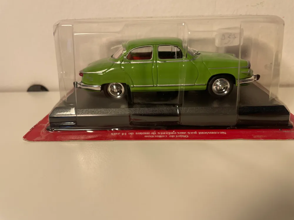 Panhard PL 17 verde del 1960 (auto-Plus)