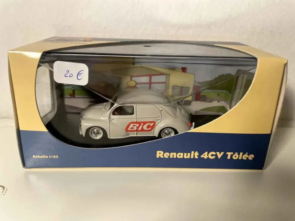 Pannello grigio Renault 4 CV con pubblicità BIC
