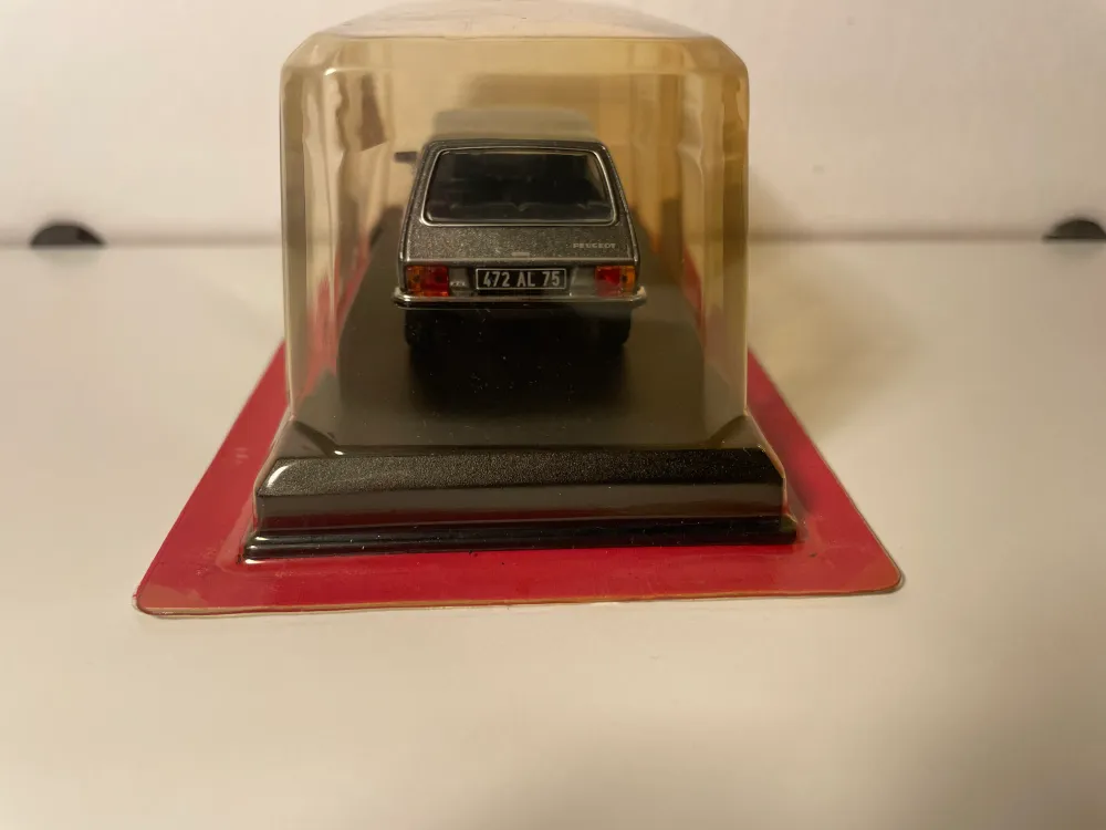 Peugeot 104 ZS grigio scuro del 1976 (blister) AUTO-PLUS