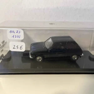 Peugeot 104 ZS nera del 1972 (Vérem)