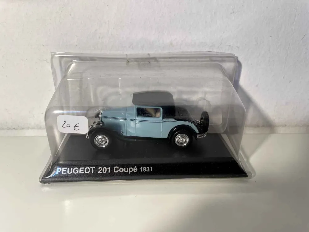 Peugeot 201 Coupé blu e nera del 1931