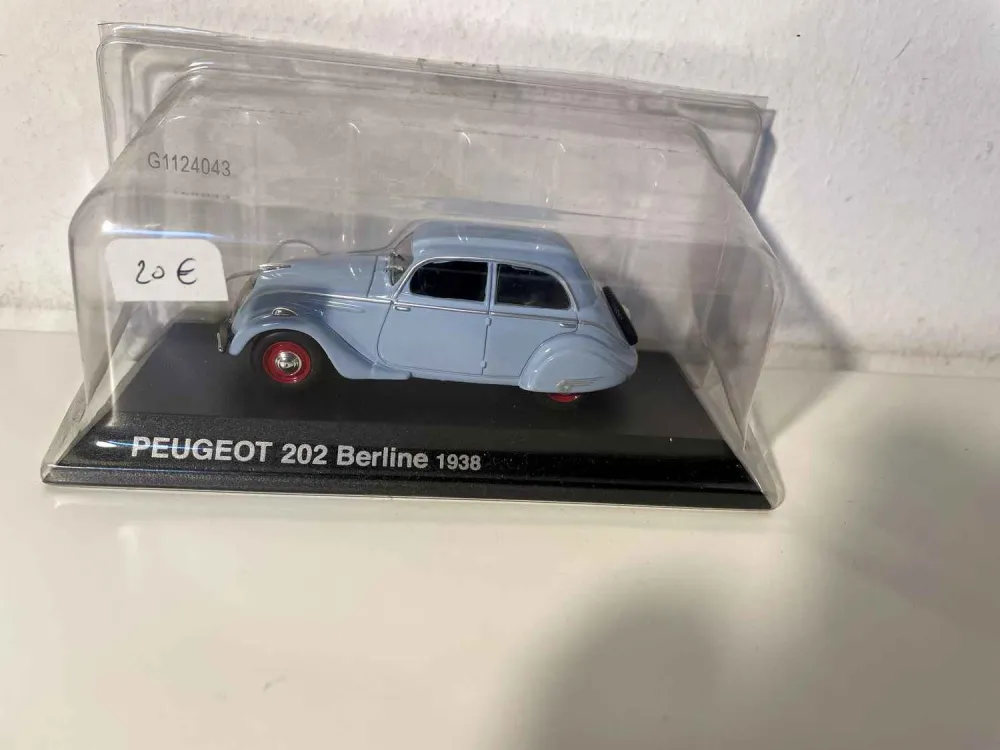 Peugeot 202 berlina blu del 1938