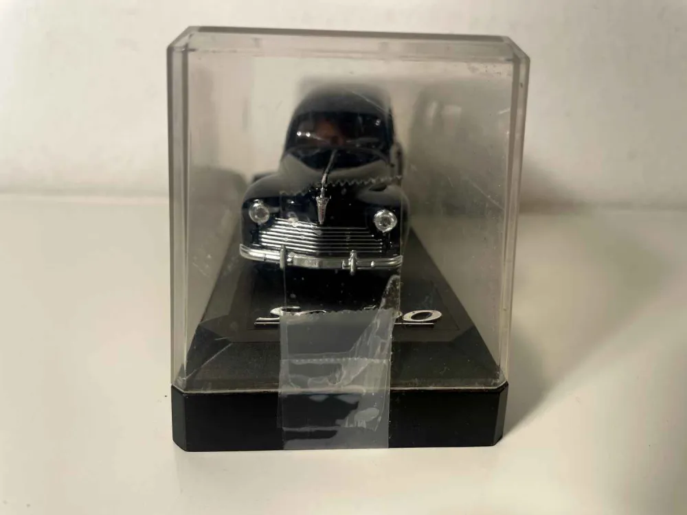 Peugeot 203 Raid blu scuro (riferimento Solido 4565)
