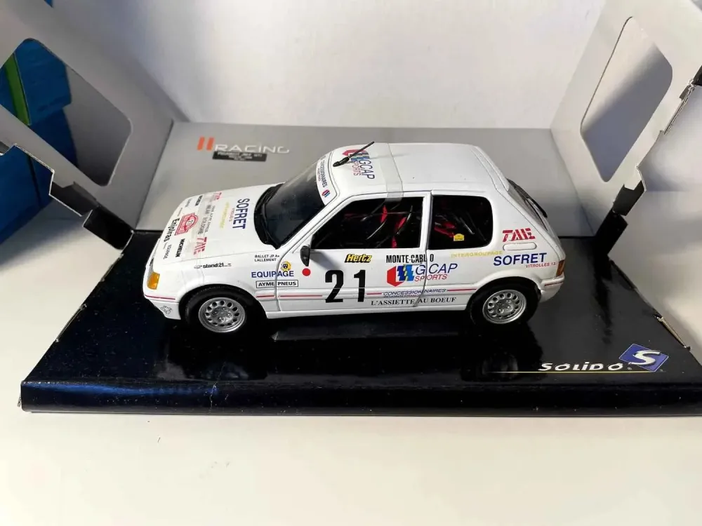 Peugeot 205 GTI bianca numero 21 - Rally 1988 (riferimento Solido 9047) - scala 1/18