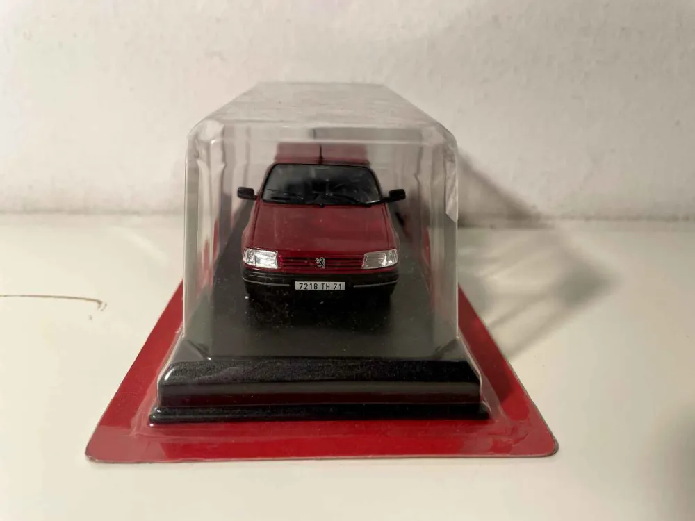 Peugeot 309 rosso scuro/bordeaux del 1988 (blister) AUTO-PLUS