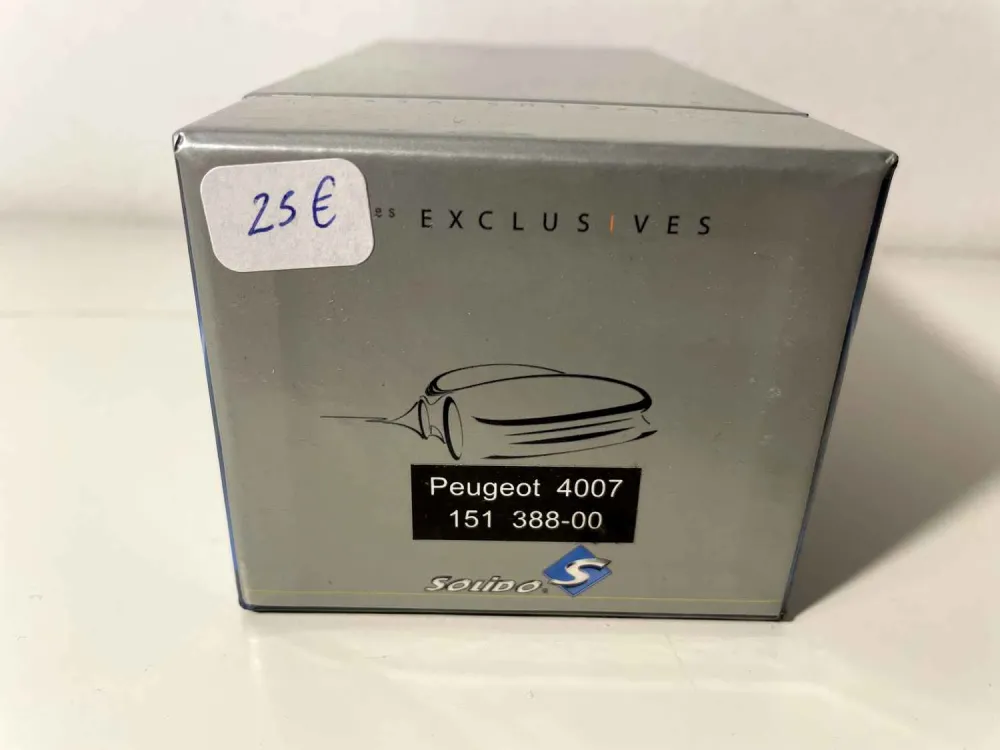 Peugeot 4007 grigio (riferimento Solido 151 388-00) Scatola di cartone