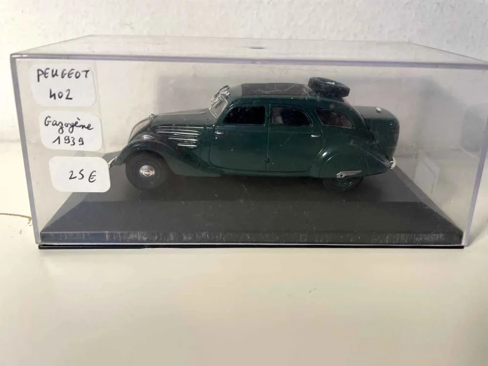 Peugeot 402 Gazogène verde del 1939 (scatola plexi)