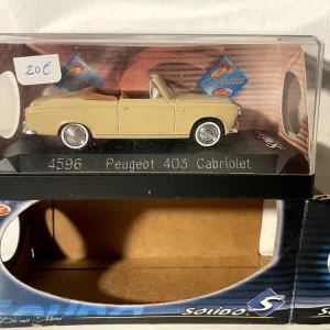Peugeot 403 decappottabile crema/marrone chiaro (riferimento Solido 4596)