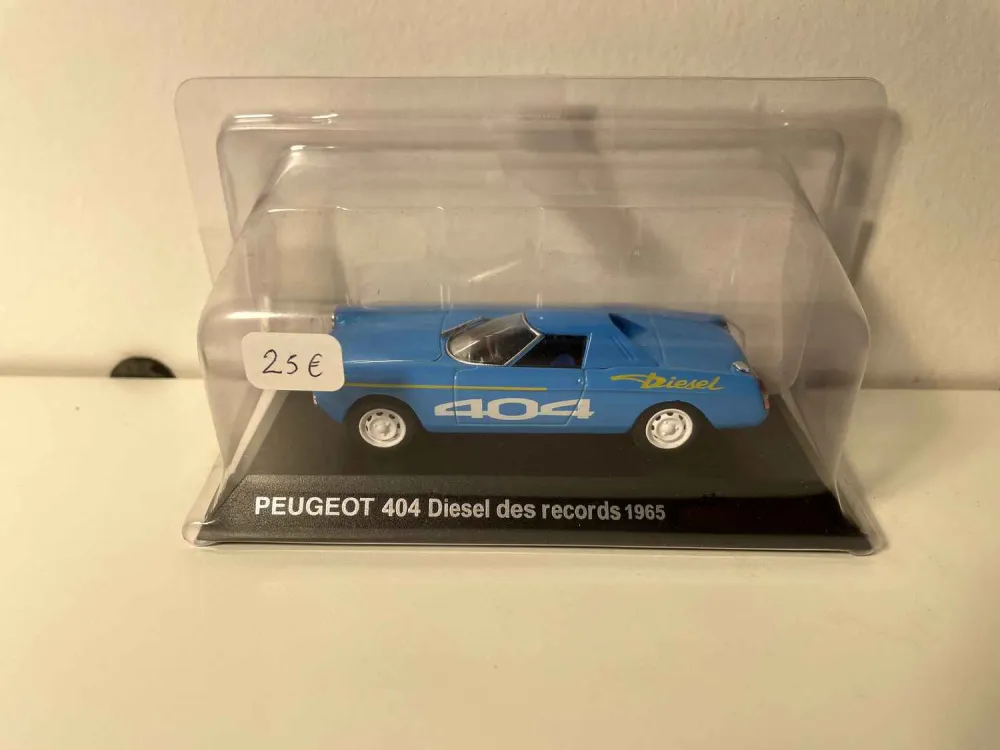 Peugeot 404 Diesel dai record del 1965 (auto blu)