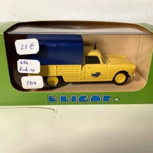 Peugeot 404 pick-up giallo e telone blu del 1964 La Poste - PTT (ELIGOR)