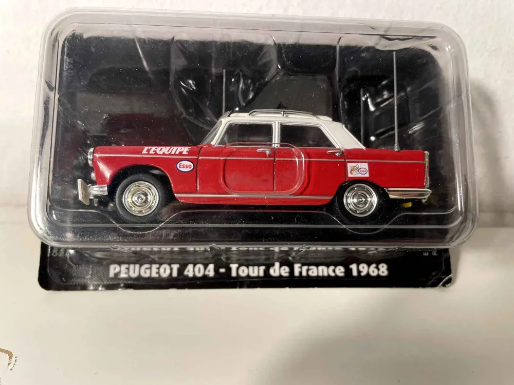 Peugeot 404 rossa e bianca "L'Equipe" Tour de France 1968
