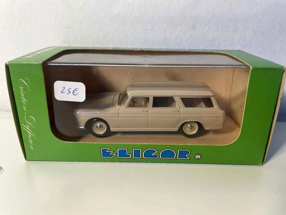 Peugeot 404 station wagon, marrone chiaro, del 1964 (Eligor)