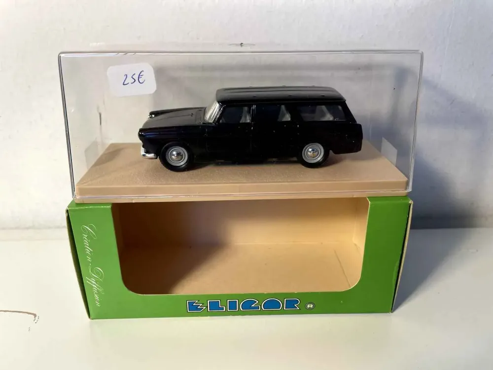 Peugeot 404 station wagon nera del 1964 (Eligor)