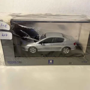Peugeot 407 grigia (Norev)